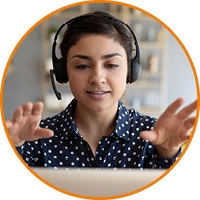 Online Teilnehmerin