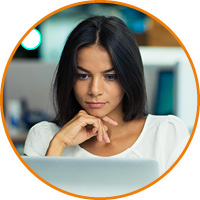 Online Teilnehmerin